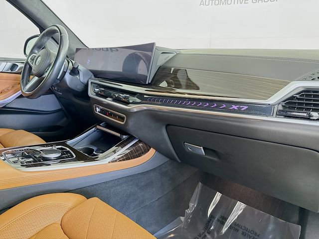 Used 2023 BMW X7 xDrive40i w/ M Sport Package image 32