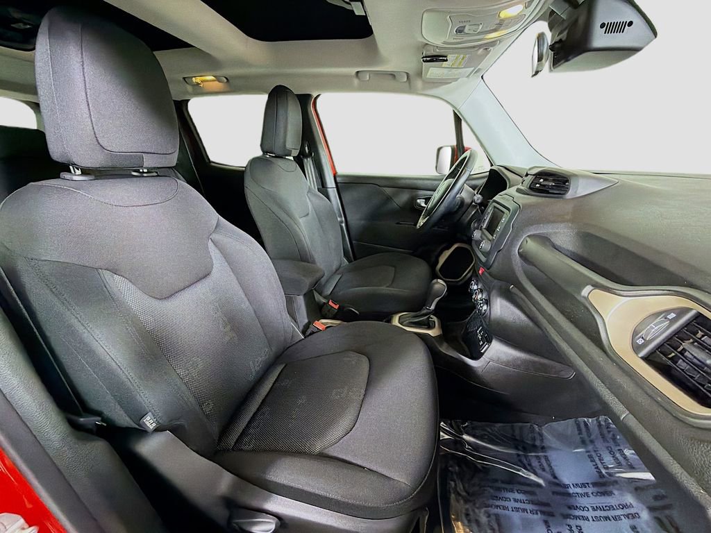Used 2017 Jeep Renegade Latitude image 25