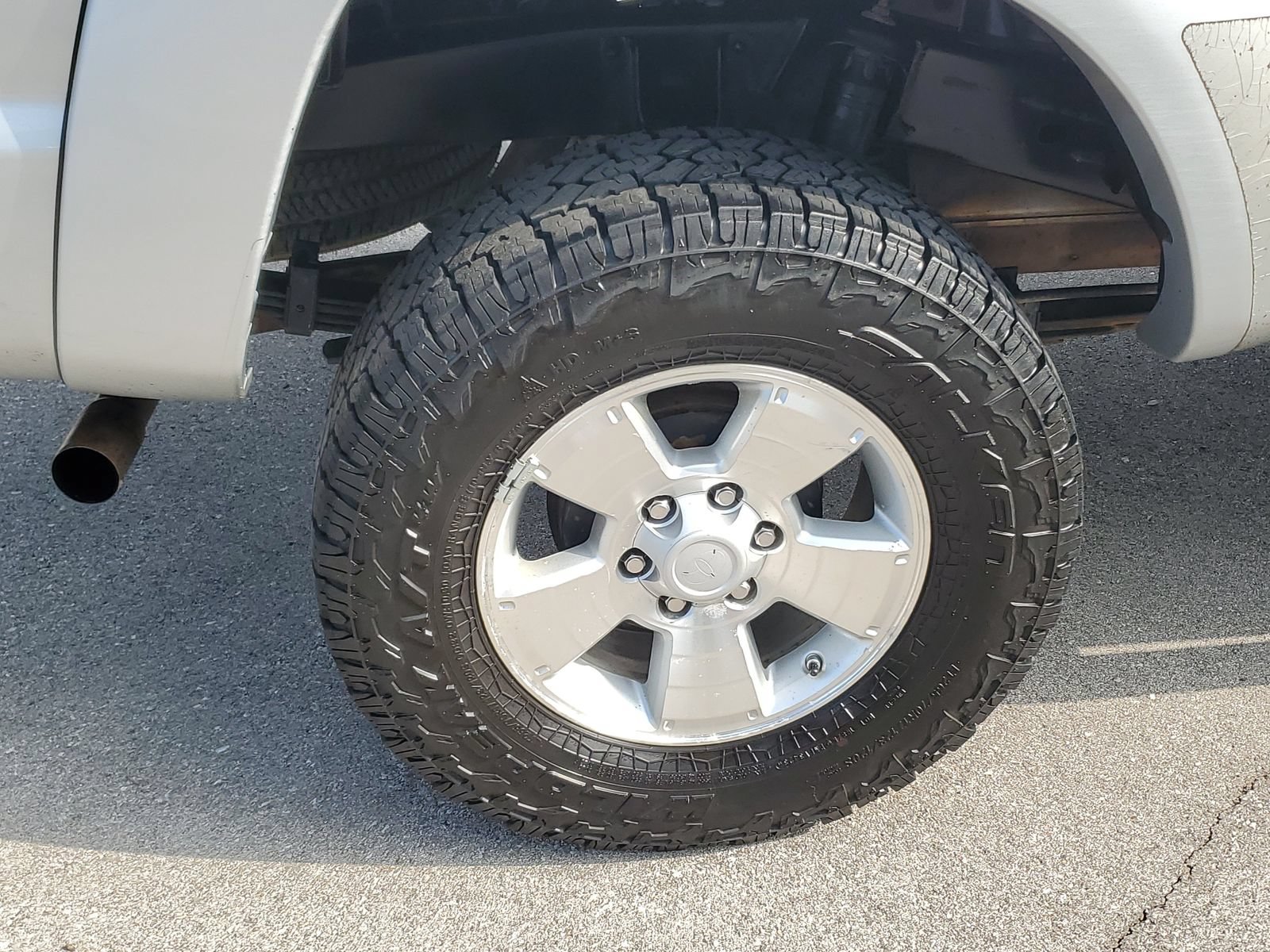 Used 2012 Toyota Tacoma 4x4 Access Cab V6 w/ TRD Sport Pkg image 5