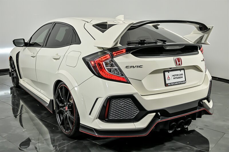 Used 2019 Honda Civic Type R image 7