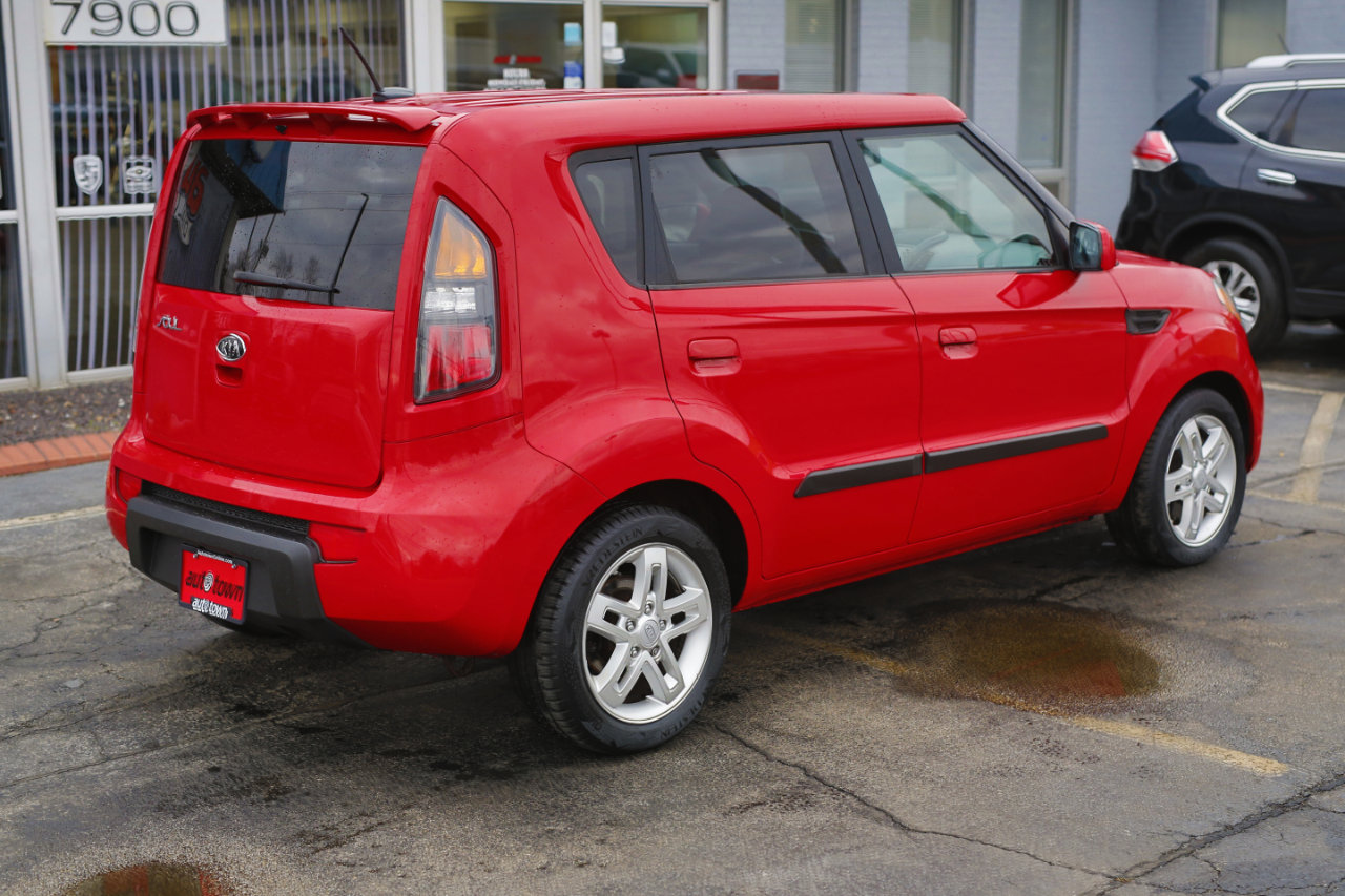 Used 2010 Kia Soul + w/ Audio Pkg image 16
