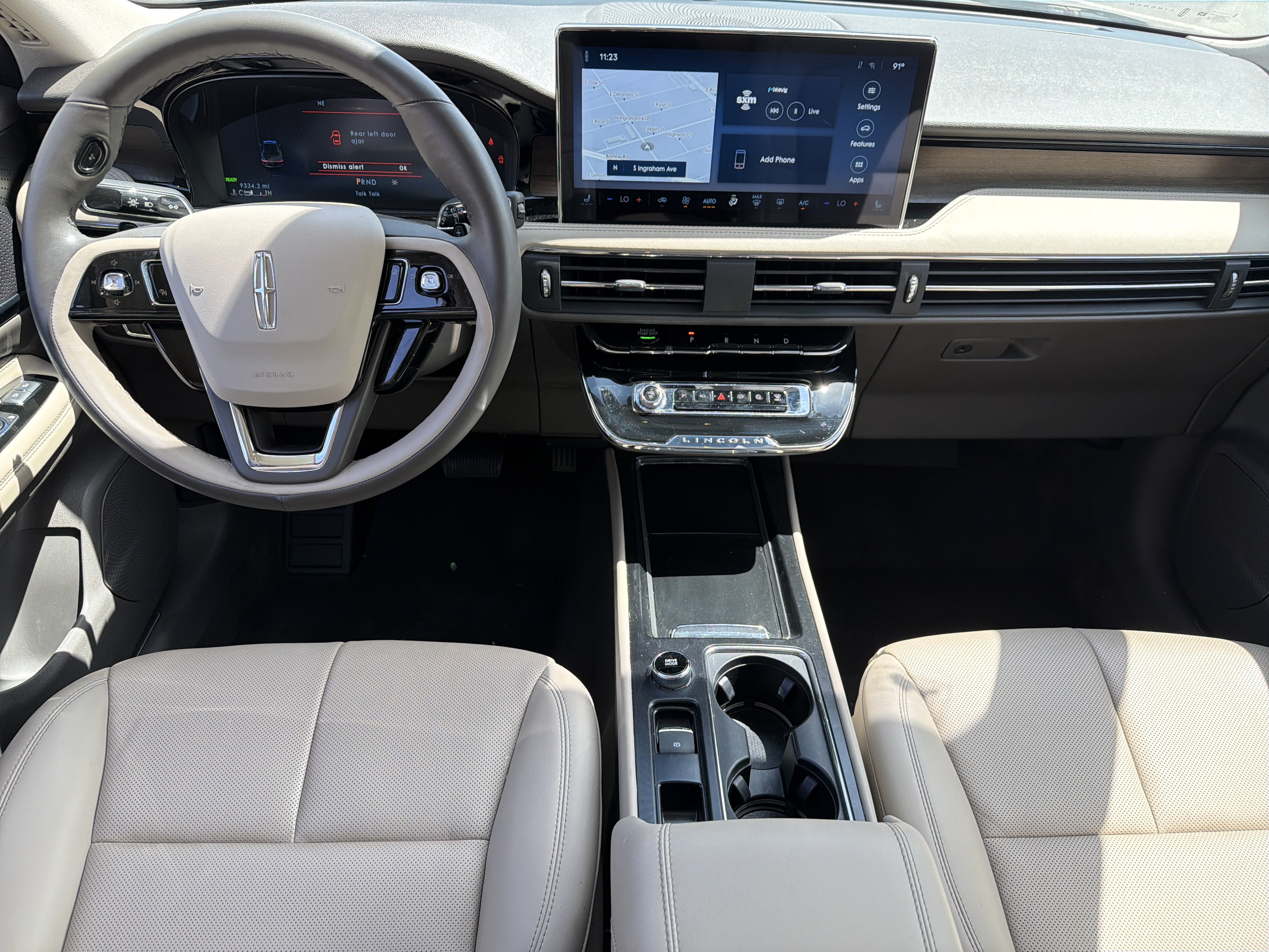 Certified 2024 Lincoln Corsair Grand Touring w/ Rear Removable Package Tray AWD/4WD image 16