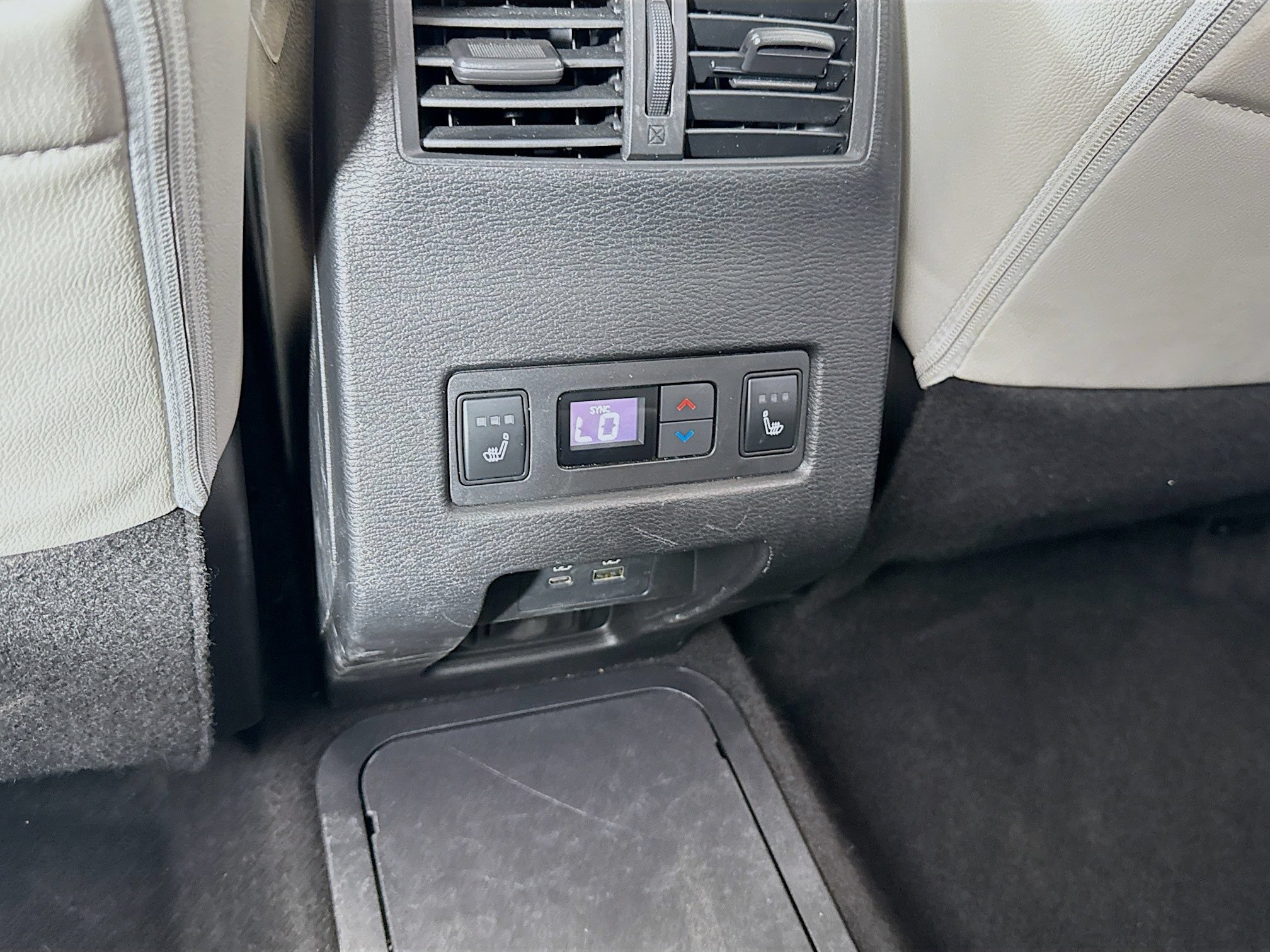 Used 2025 Mitsubishi Outlander SEL AWD/4WD image 20