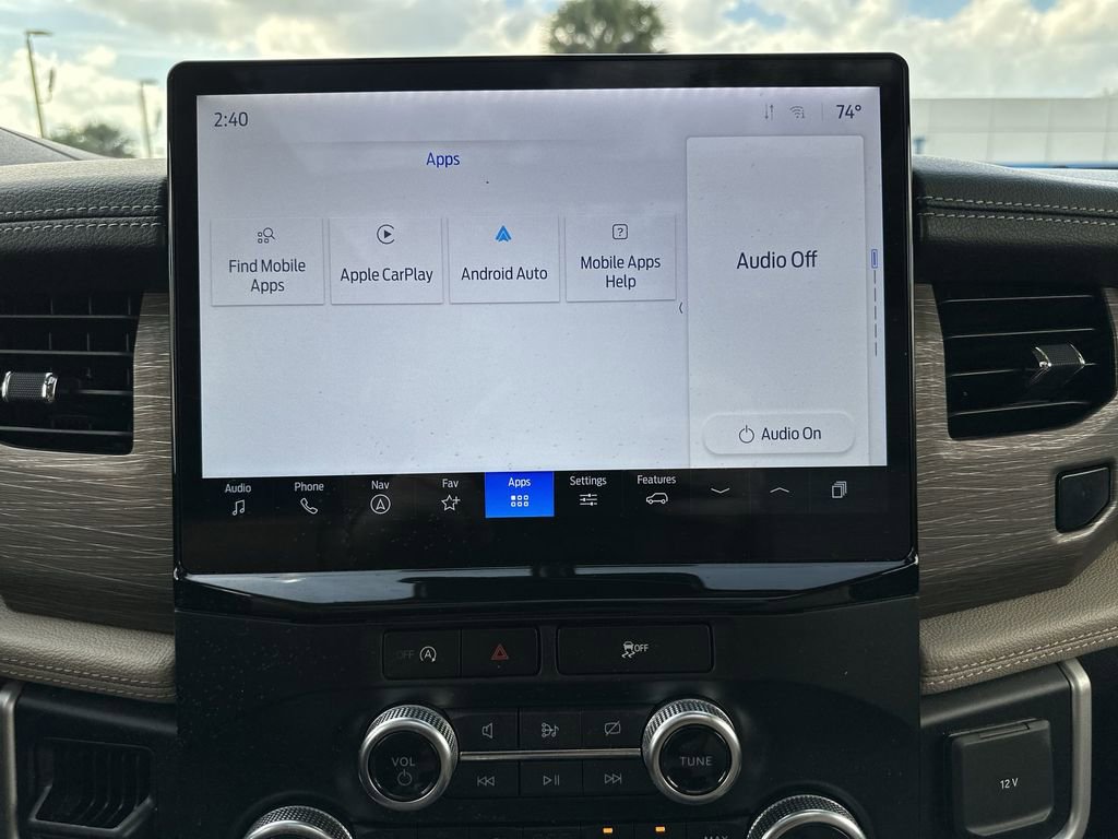 Used 2024 Ford Expedition Limited image 27