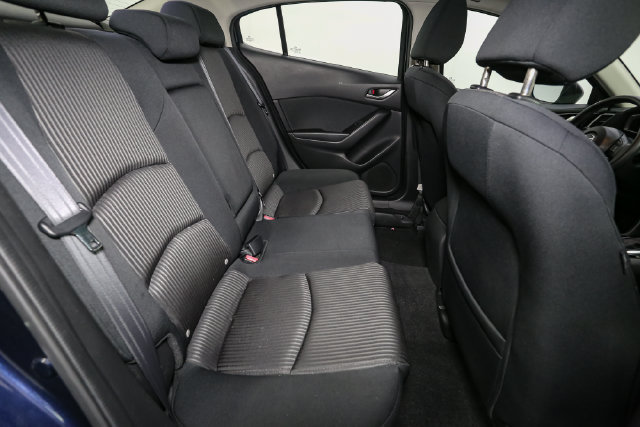Used 2015 MAZDA MAZDA3 i Touring w/ Technology Package FWD image 19