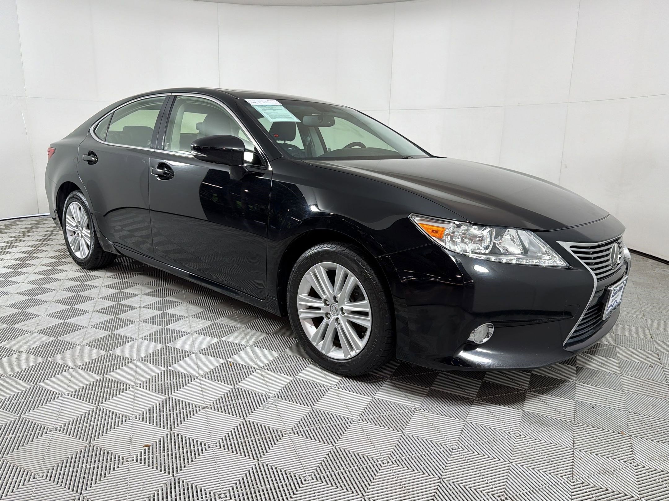 Used 2015 Lexus ES 350 image 7