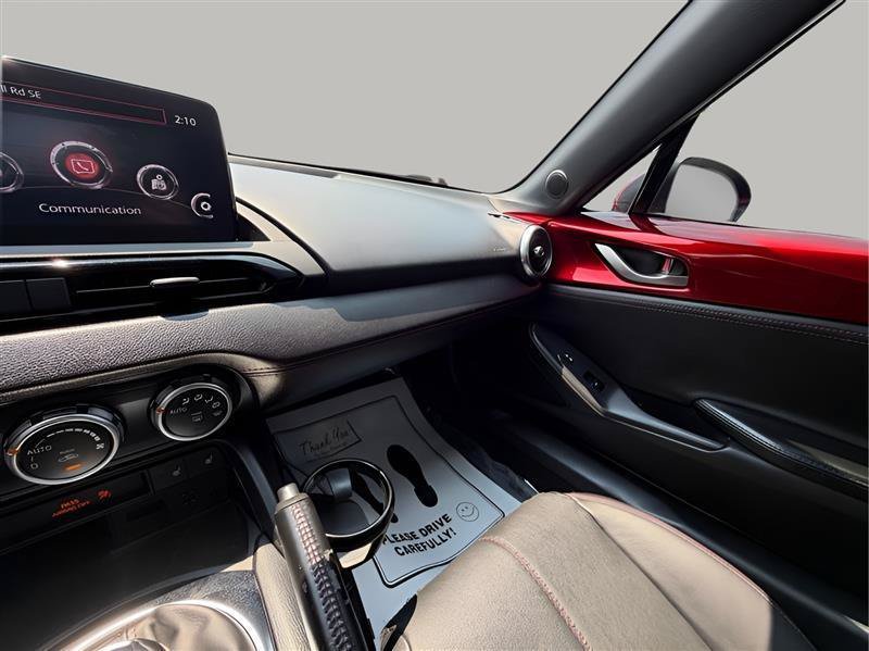 Used 2019 MAZDA MX-5 Miata RF Grand Touring RWD image 45