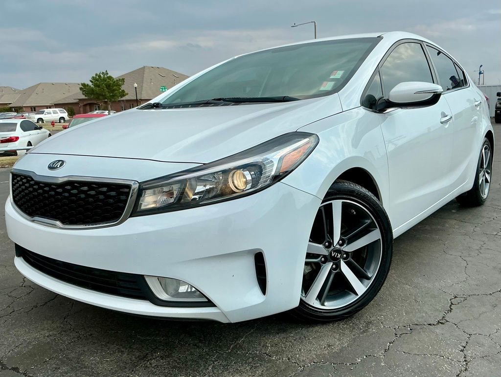 Used 2017 Kia Forte EX image 3