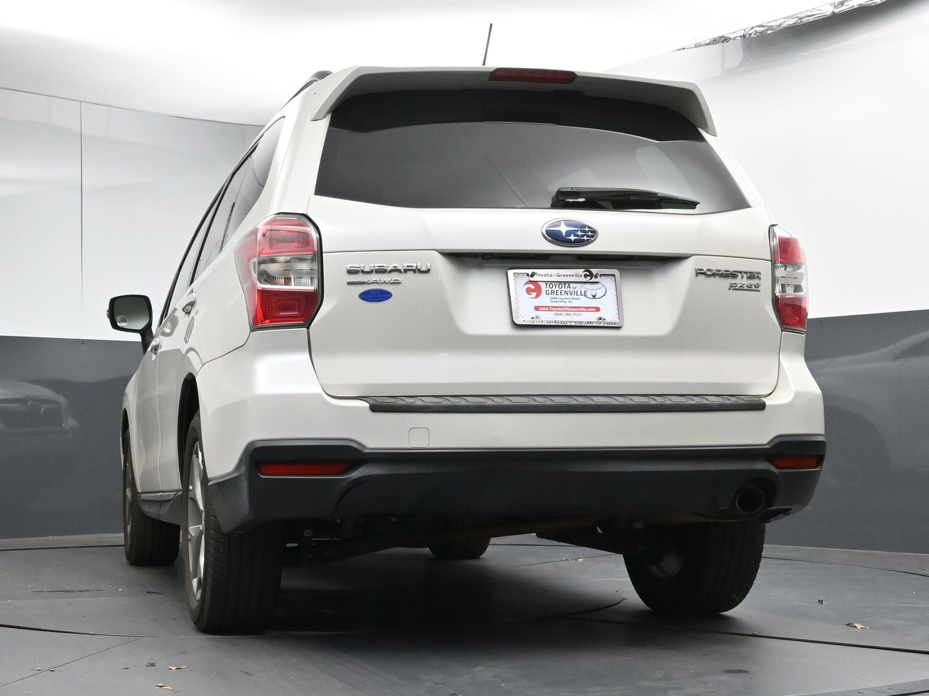 Used 2015 Subaru Forester 2.5i Touring w/ Eyesight & Navigation System image 26
