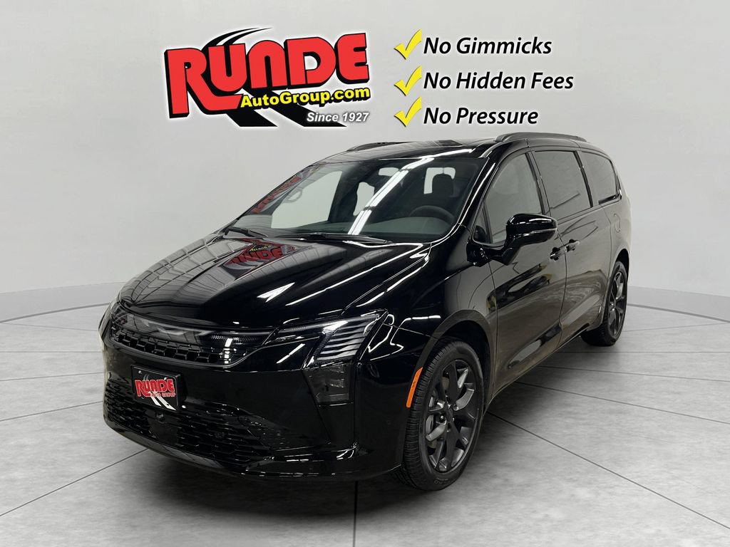 New 2027 Chrysler Pacifica Limited AWD/4WD image 1