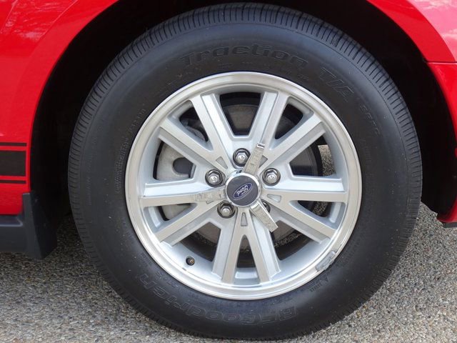 Used 2006 Ford Mustang Premium RWD image 28
