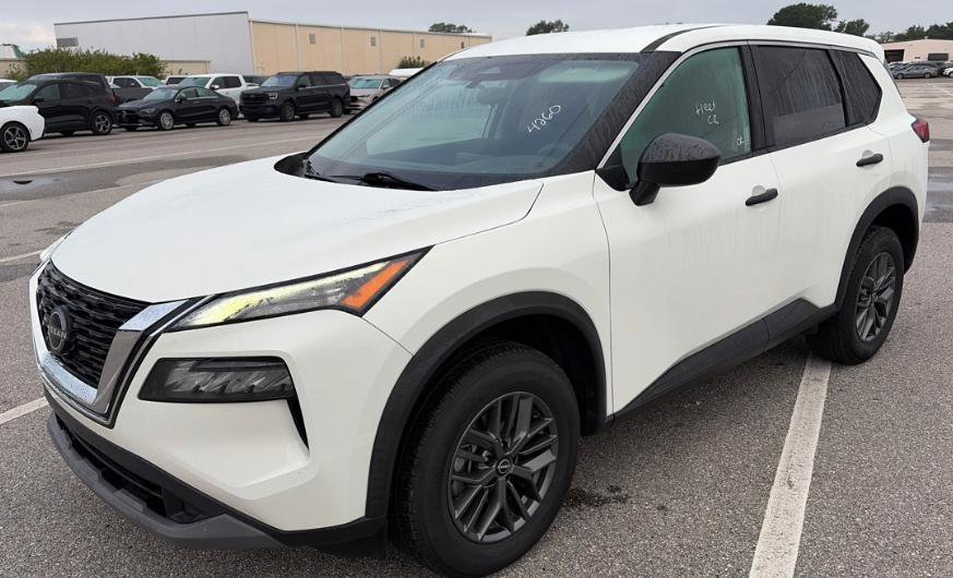 Used 2023 Nissan Rogue S FWD image 1