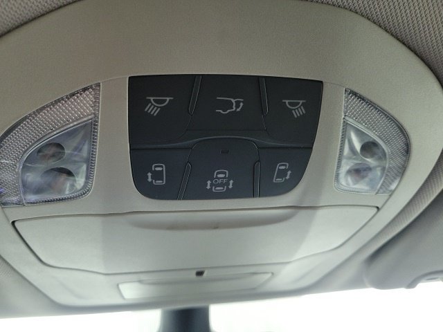 Used 2023 Chrysler Pacifica Touring-L FWD image 23