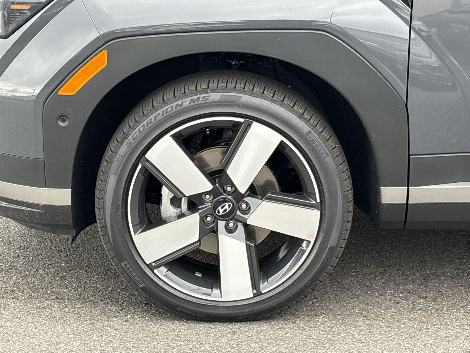 New 2027 Hyundai Santa Fe Limited FWD image 12