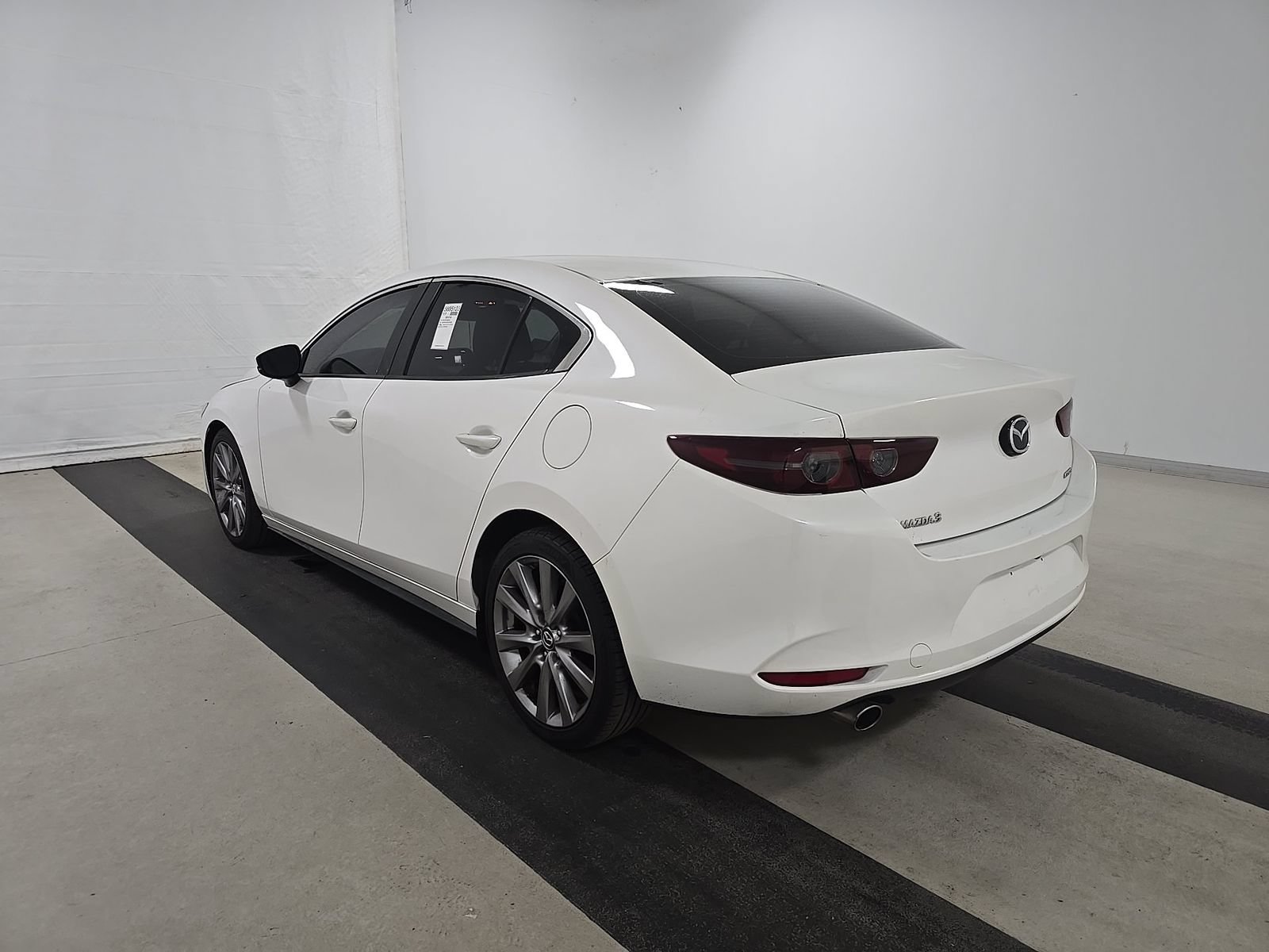 Used 2021 MAZDA MAZDA3 s FWD image 2