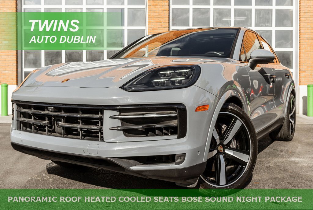 Used 2024 Porsche Cayenne Base image 1