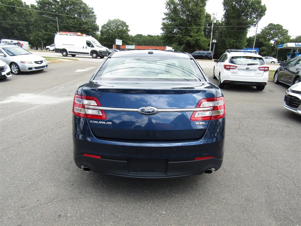 Used 2016 Ford Taurus SEL w/ Equipment Group 201A image 7