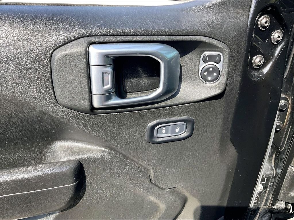 Used 2023 Jeep Gladiator Sport AWD/4WD image 33