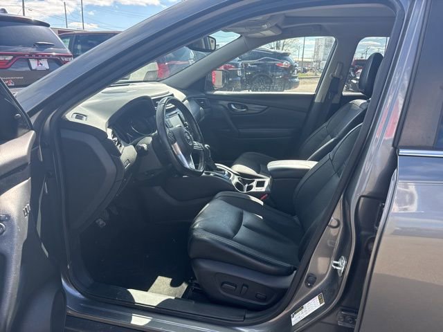 Used 2018 Nissan Rogue SL w/ Premium Package image 10