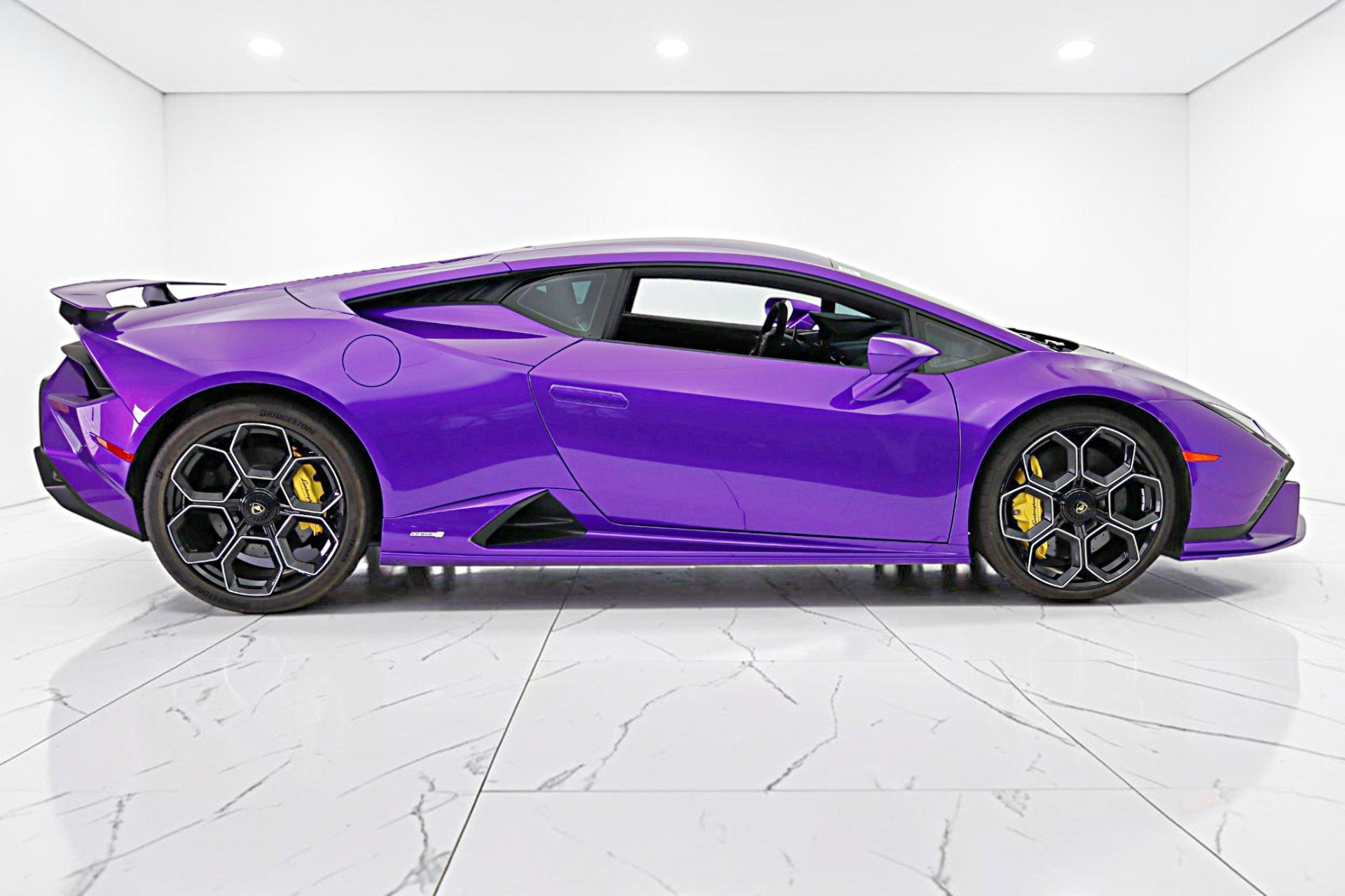 Used 2024 Lamborghini Huracan Tecnica RWD image 19