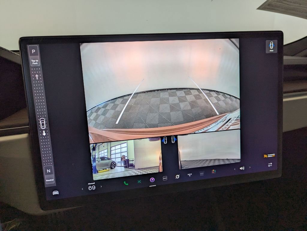 Used 2023 Tesla Model S Standard Range image 8