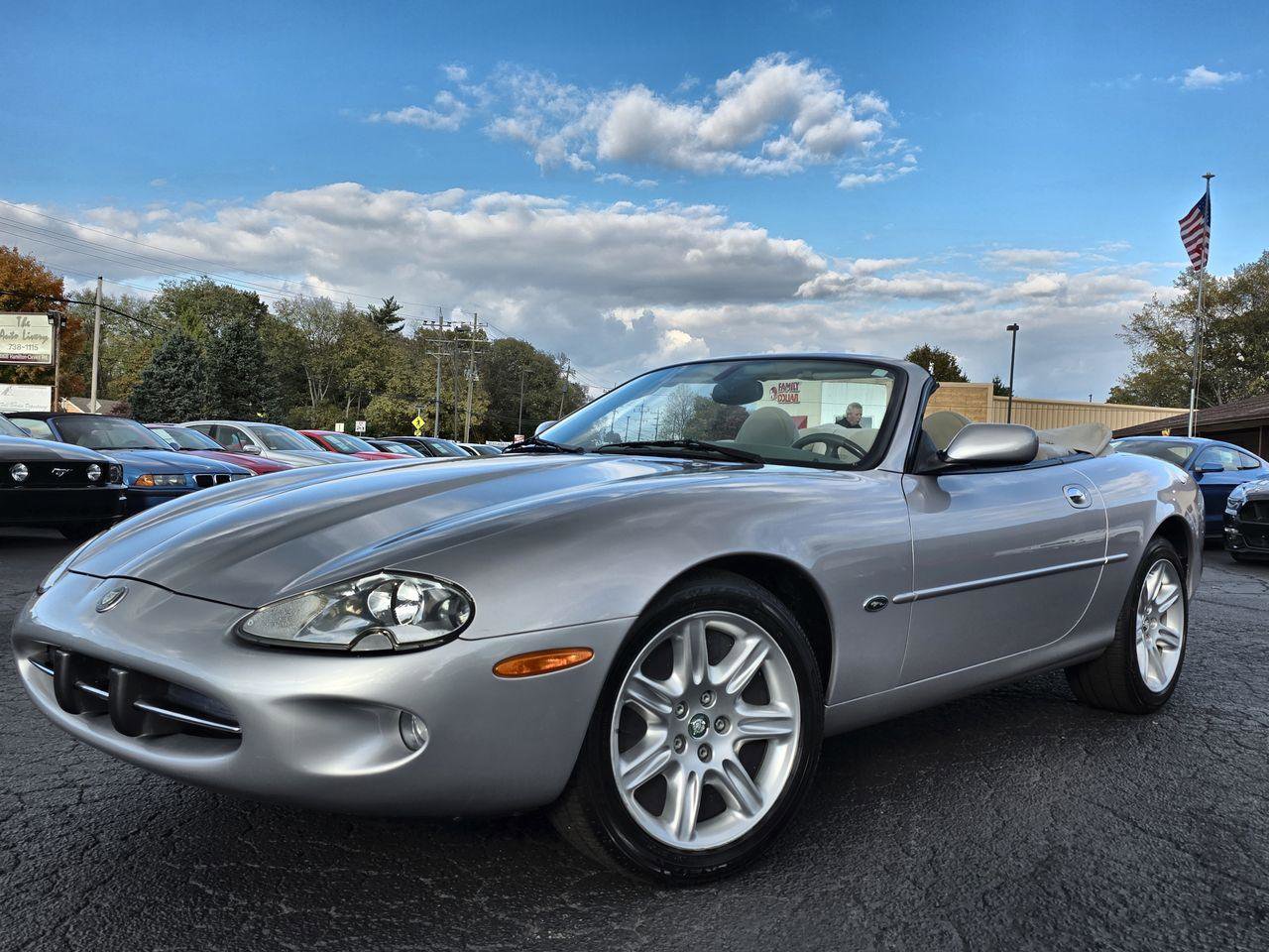 Used 2000 Jaguar XK8 Convertible RWD image 1