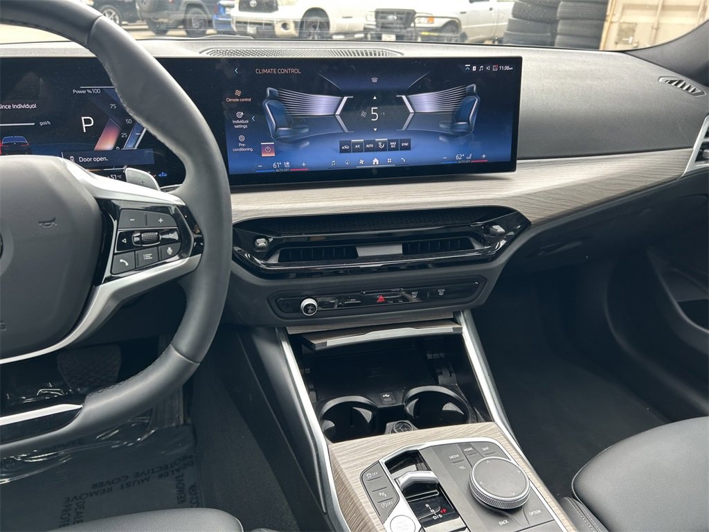 Used 2025 BMW 330i Sedan image 17