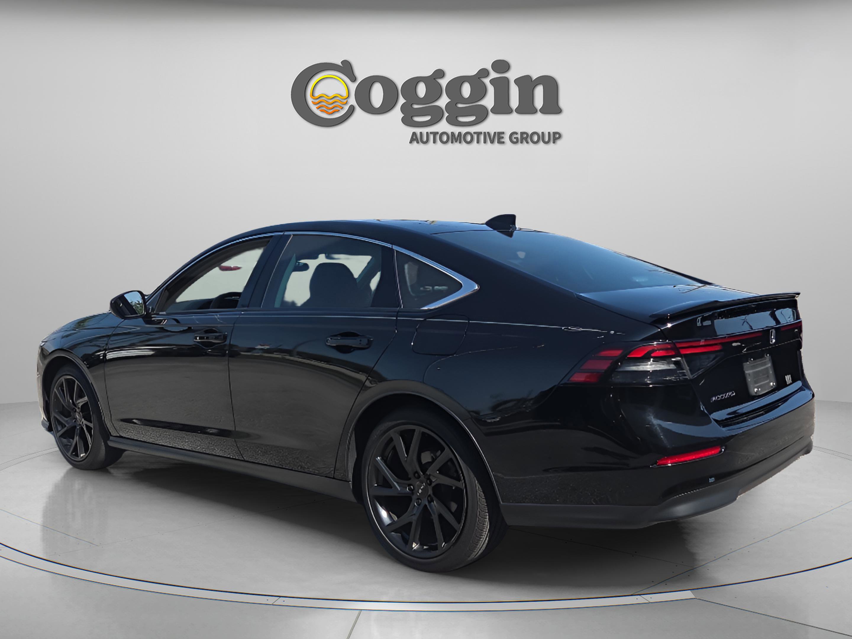 Used 2023 Honda Accord EX image 3