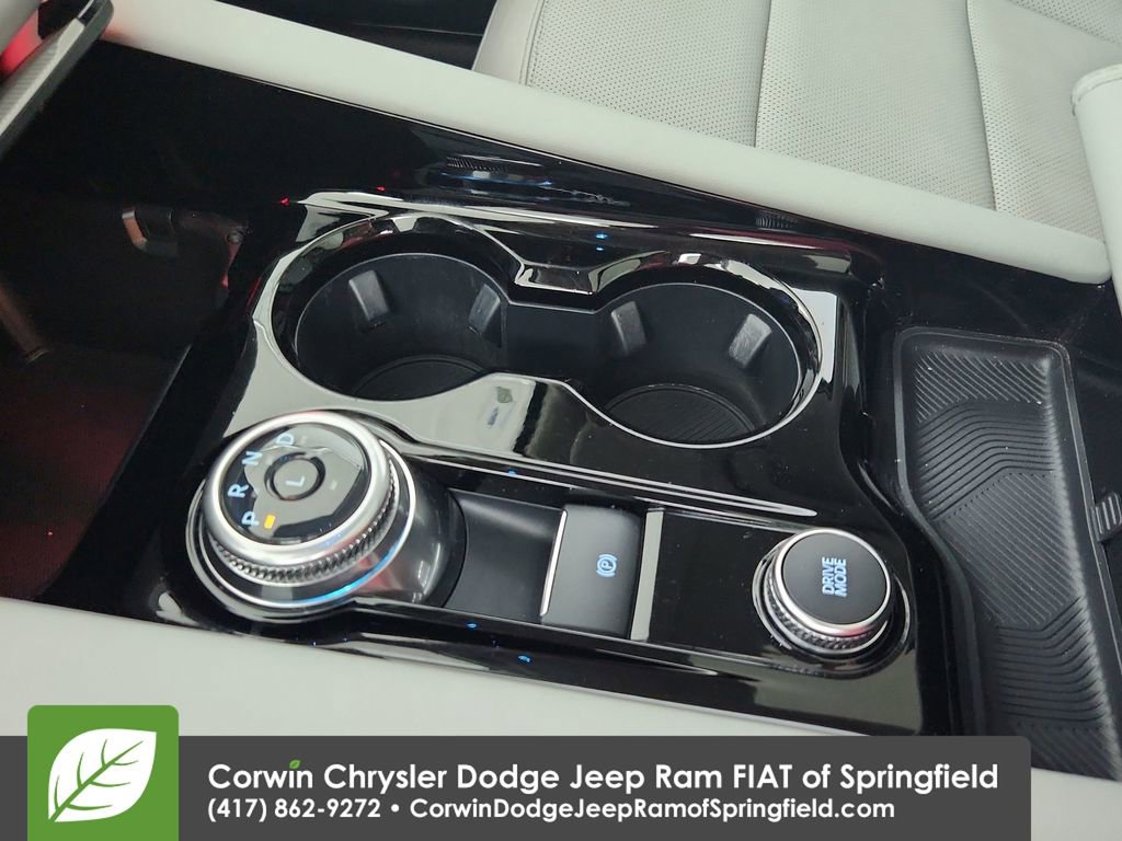 Used 2025 Ford Explorer Platinum w/ Ultimate Package RWD image 27