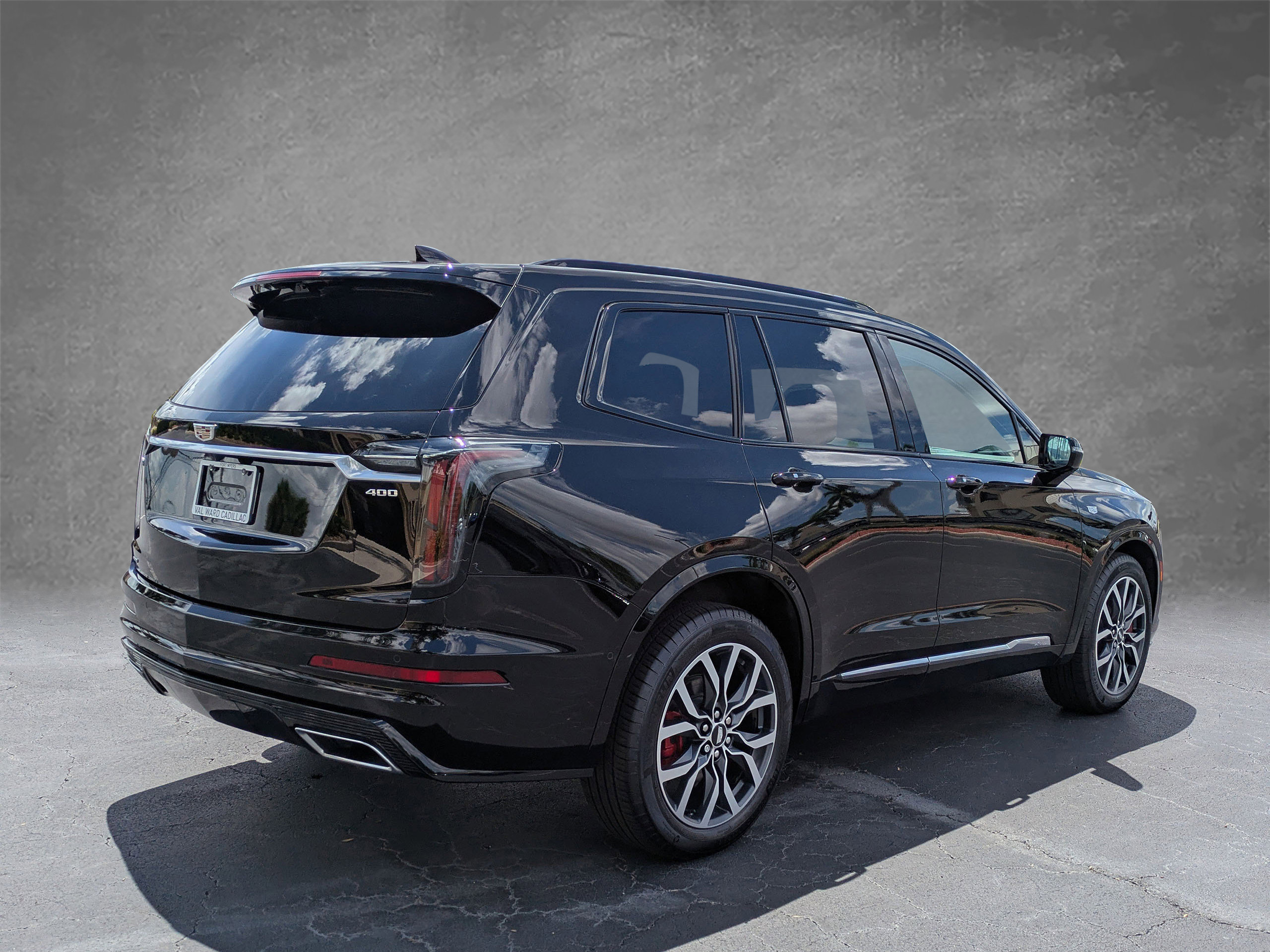Certified 2025 Cadillac XT6 Sport w/ Platinum Package AWD/4WD image 6