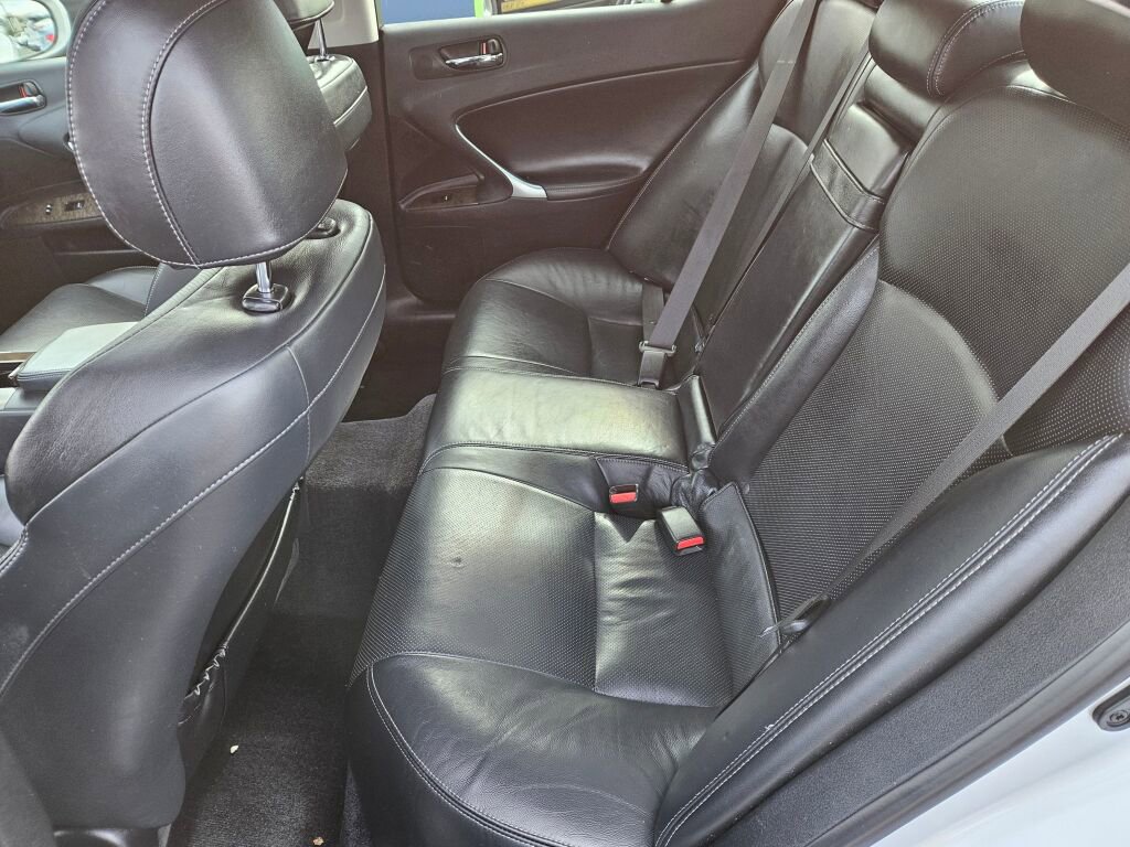 Used 2011 Lexus IS 250 w/ Premium Pkg Value Edition image 12
