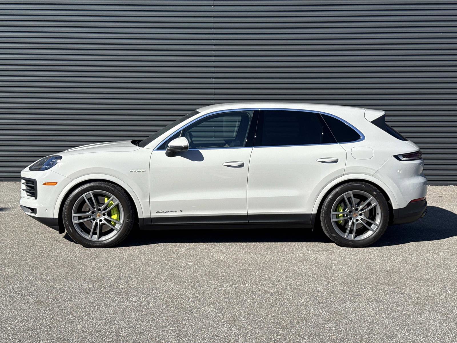 Certified 2025 Porsche Cayenne S image 2