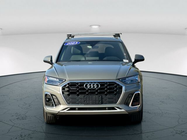 Used 2023 Audi Q5 2.0T Premium w/ Convenience Package AWD/4WD image 9