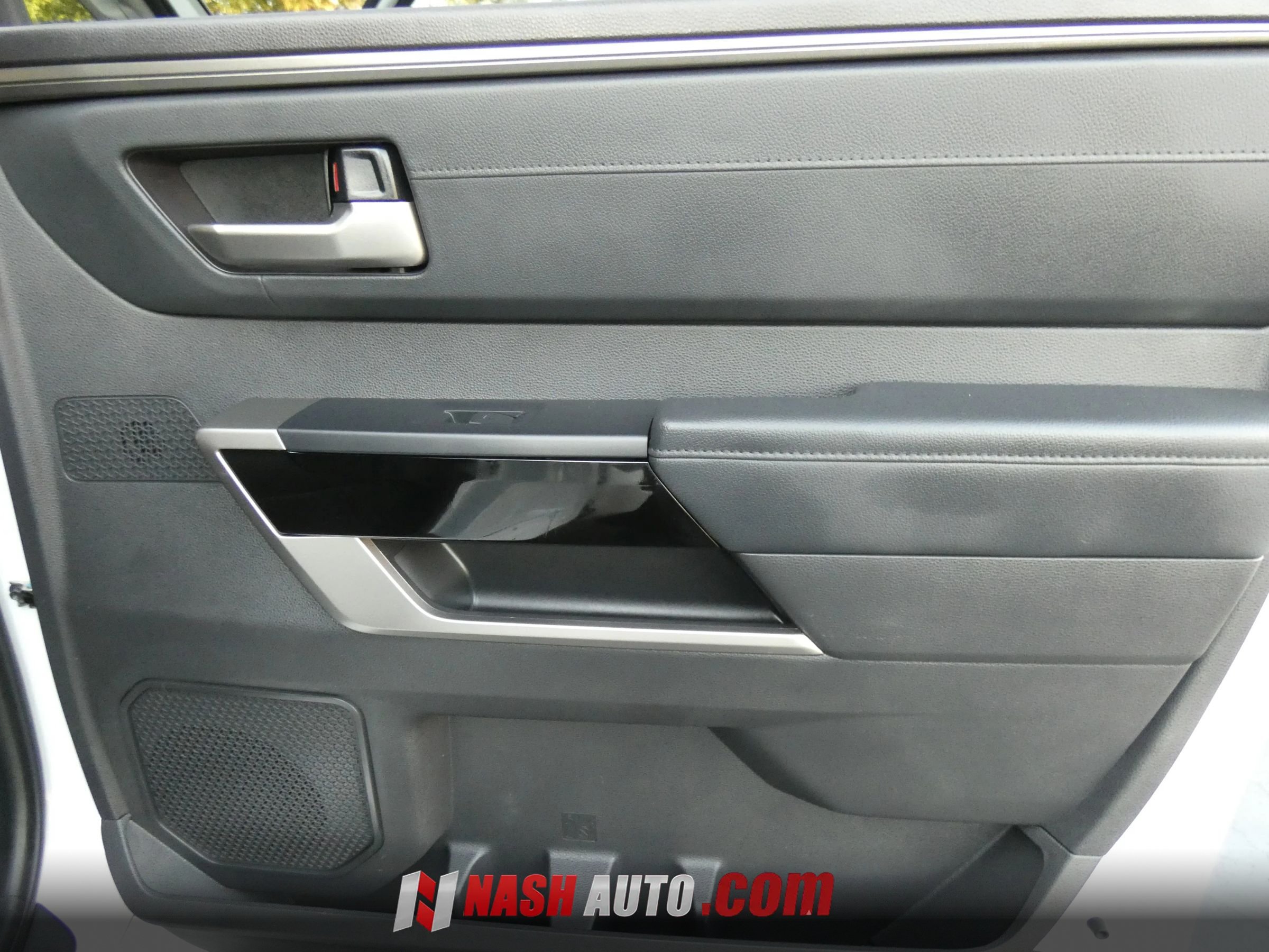 Used 2024 Toyota Tundra Limited AWD/4WD image 51