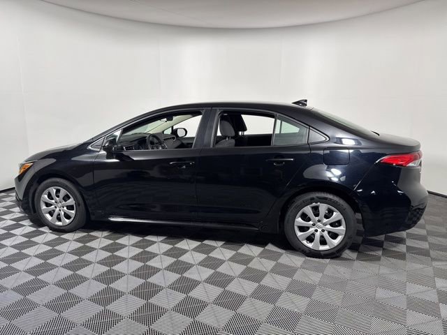 Used 2024 Toyota Corolla LE image 4