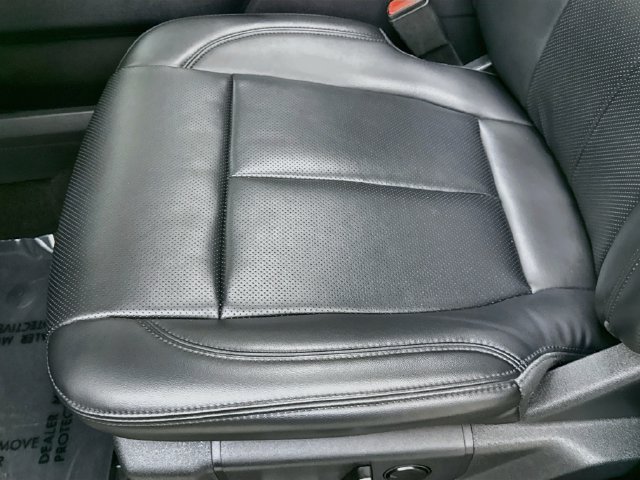 Used 2024 Ford Expedition XLT RWD image 19