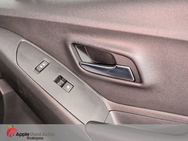 Used 2016 Chevrolet Trax LT w/ LT Sun and Sound Package image 38