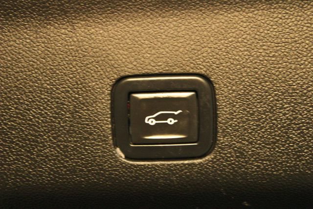 Used 2021 GMC Yukon SLT image 19