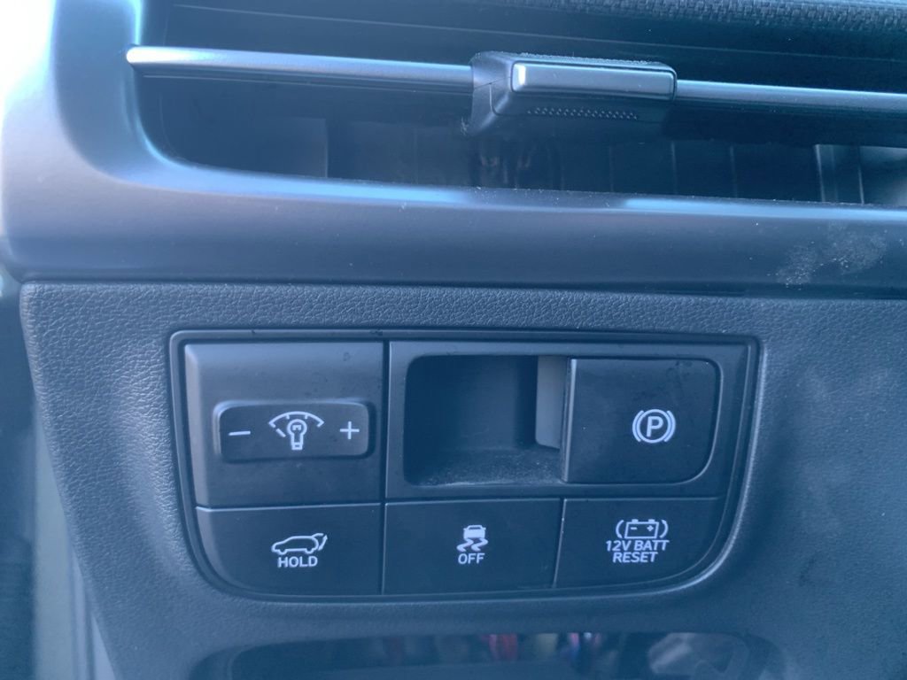 Used 2025 Hyundai Tucson SEL w/ Tow & Go Package image 16