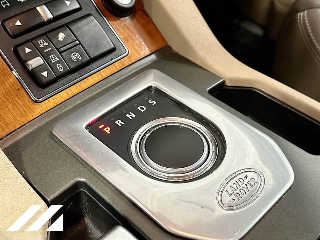 Used 2016 Land Rover LR4 HSE LUX image 19