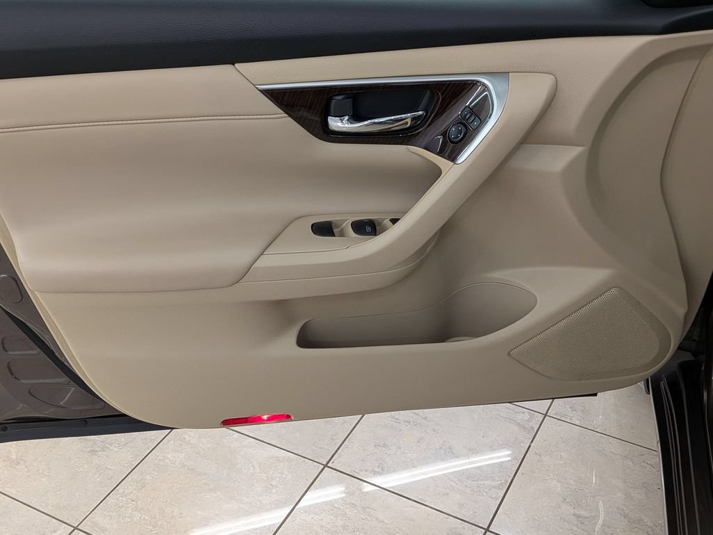 Used 2015 Nissan Altima 2.5 SL w/ Technology Package FWD image 15