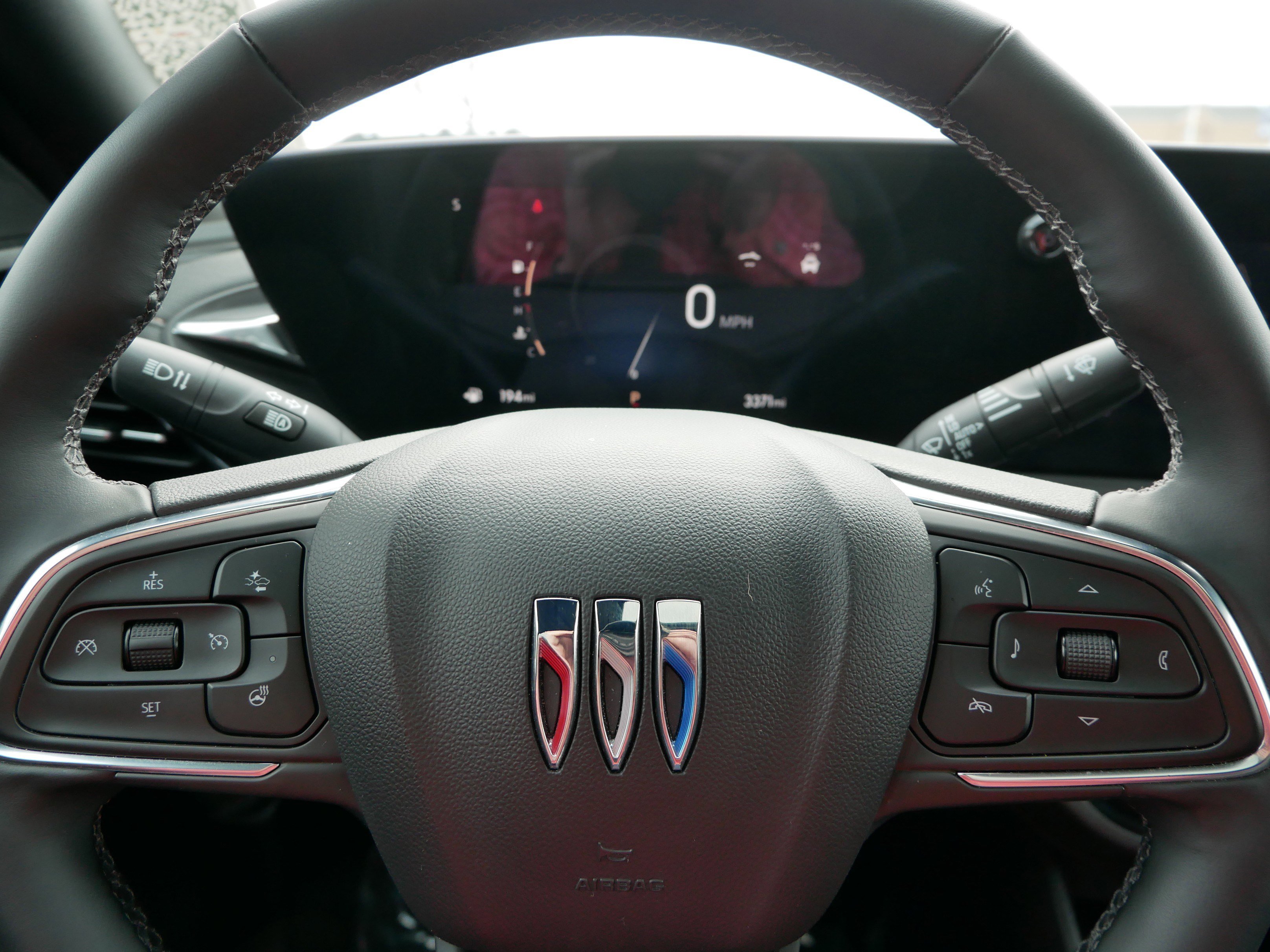 Used 2025 Buick Envista Avenir image 25