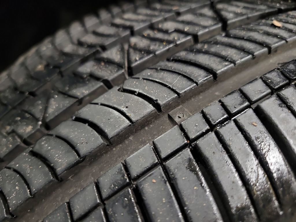 Used 2019 Toyota Prius XLE image 11