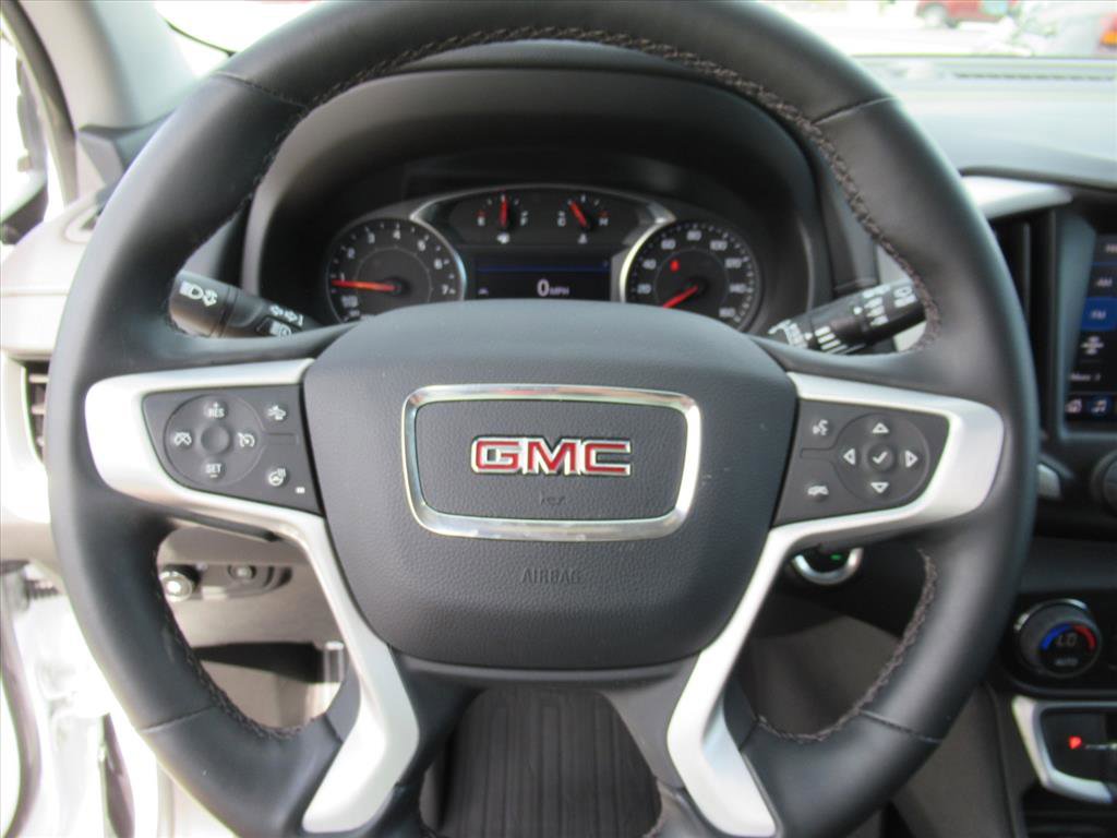 Used 2023 GMC Terrain SLT w/ Elevation Edition image 24