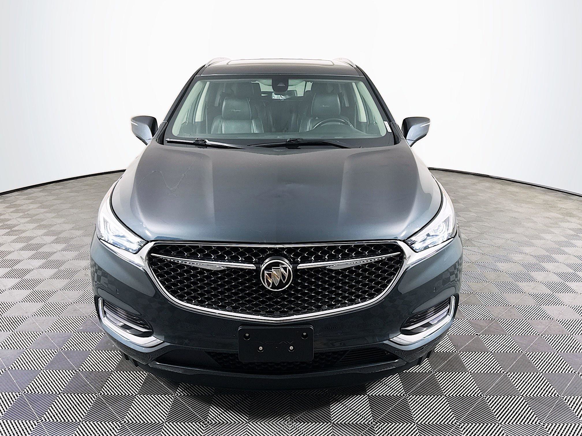 Used 2019 Buick Enclave Avenir w/ Avenir Technology Package AWD/4WD image 2