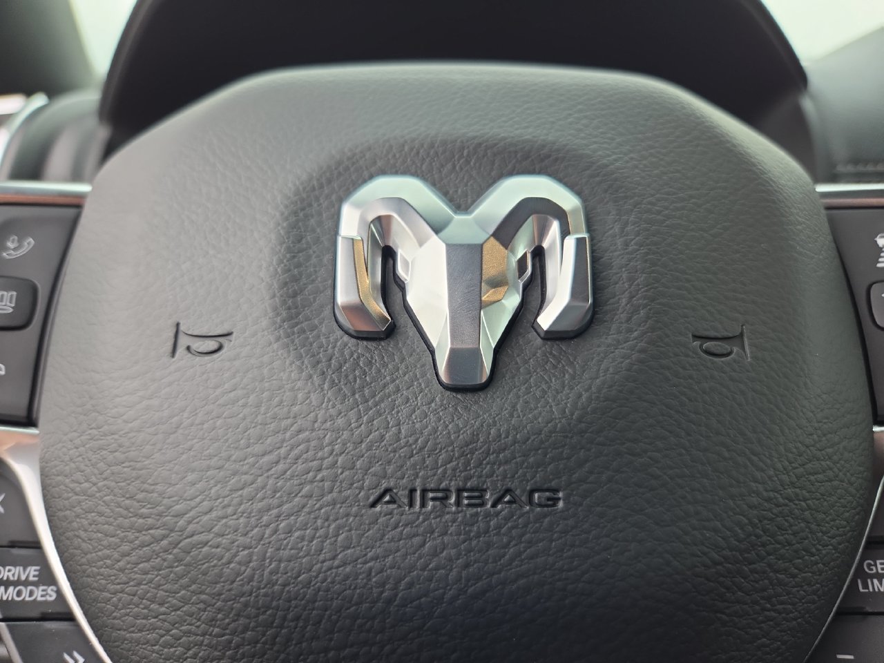 New 2026 RAM 1500 Laramie AWD/4WD image 22