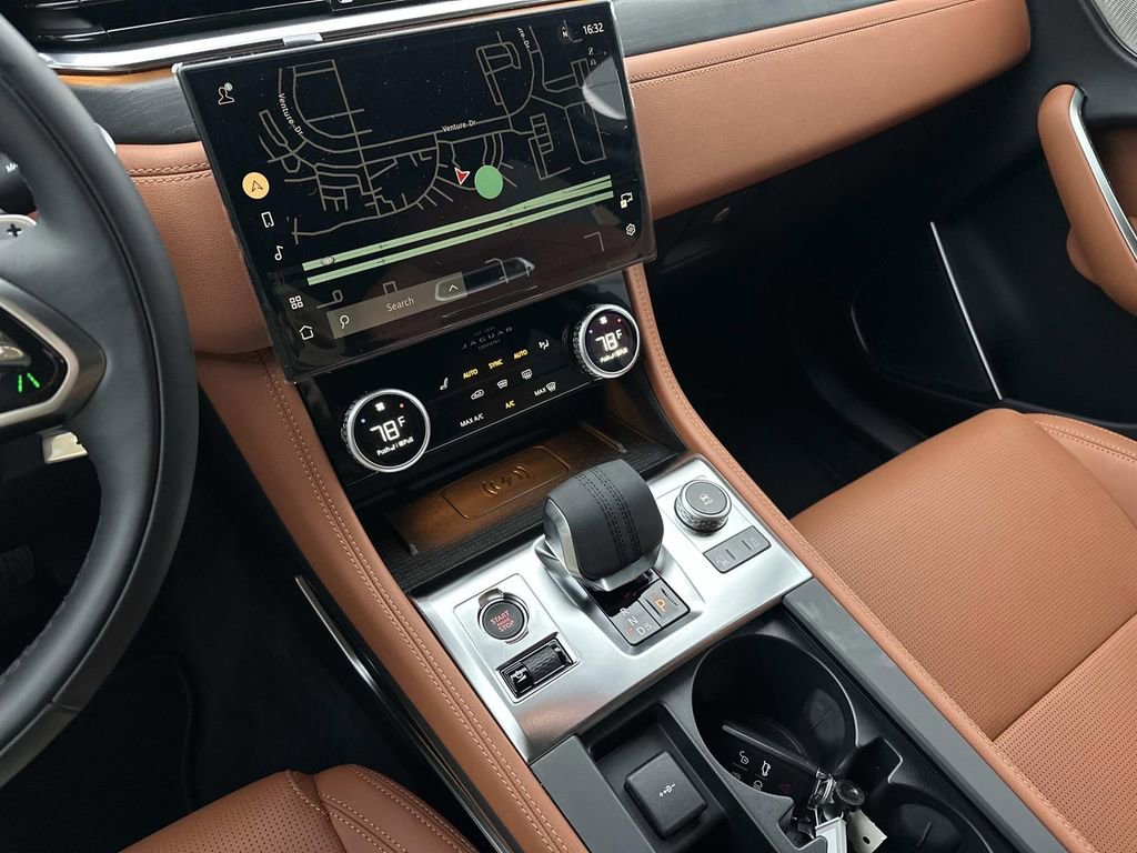 New 2026 Jaguar F-PACE R-Dynamic S image 14