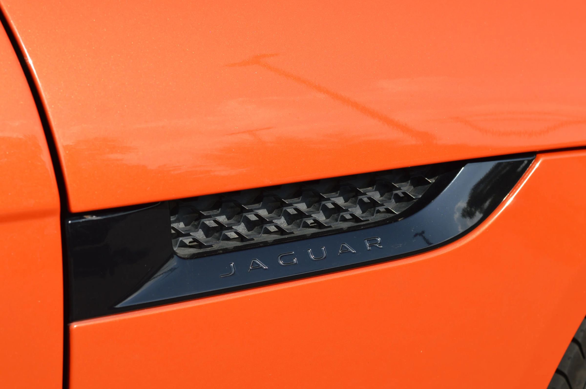 Used 2016 Jaguar F-TYPE R image 21