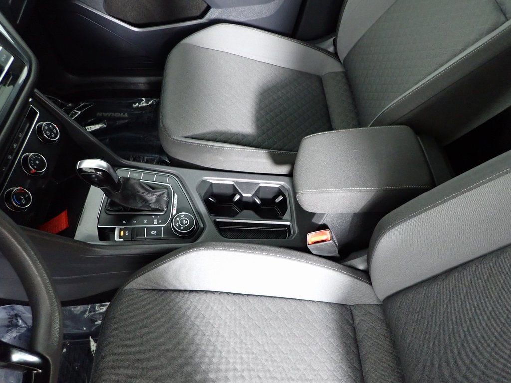 Used 2018 Volkswagen Tiguan S image 31