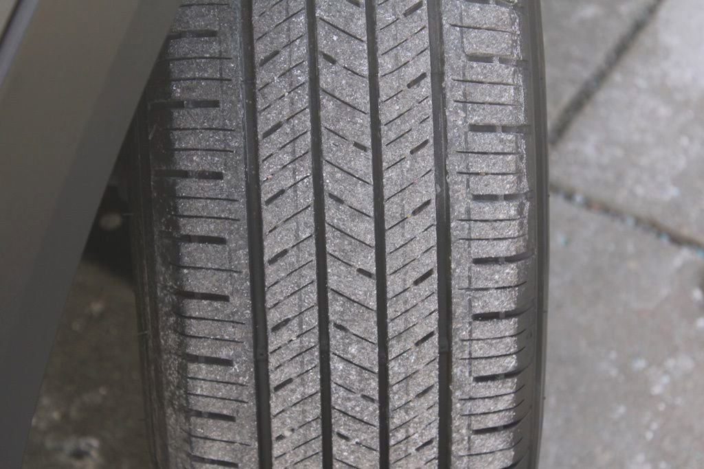 Used 2025 Nissan Kicks S image 13